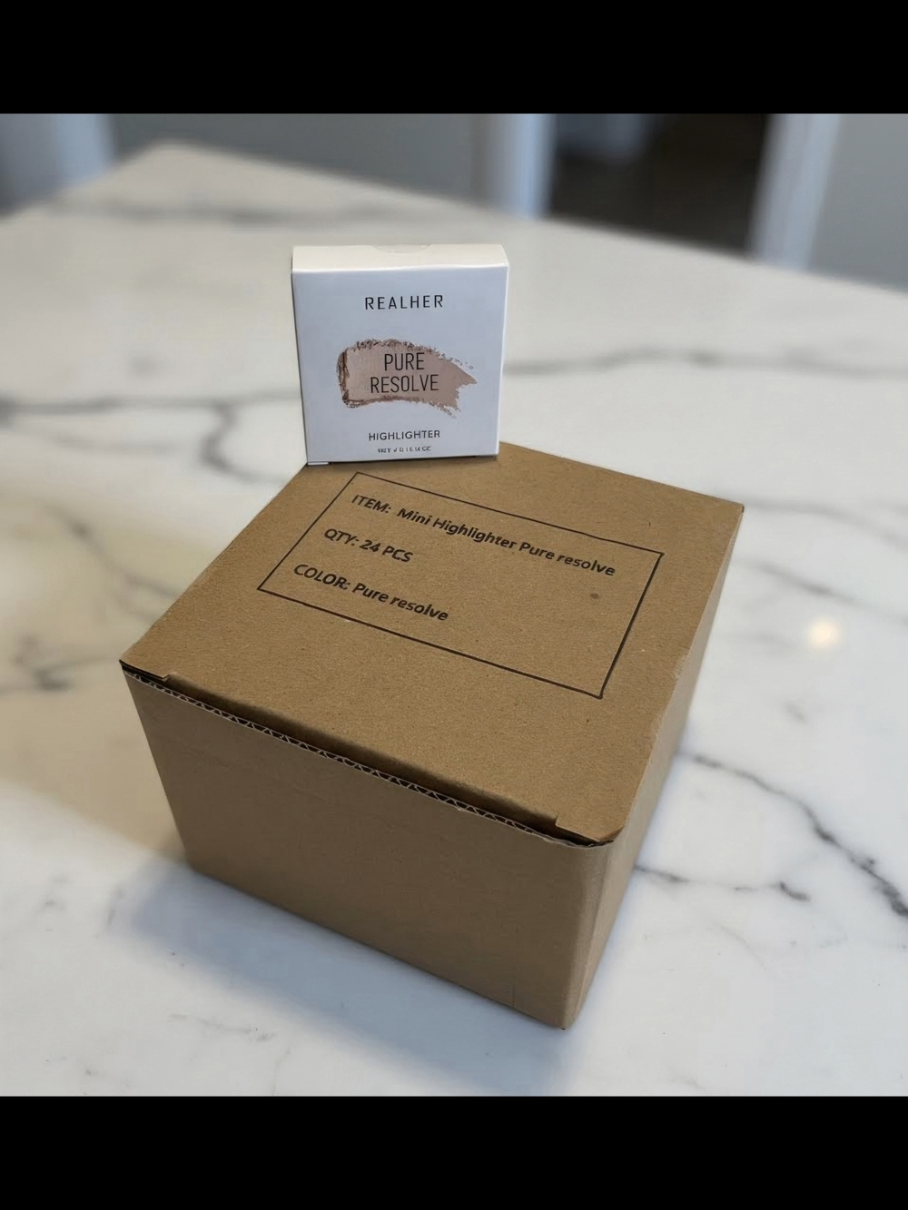 Realher Pure Resolve Highlighter In Shade Champagne. Box Of 24 Pieces